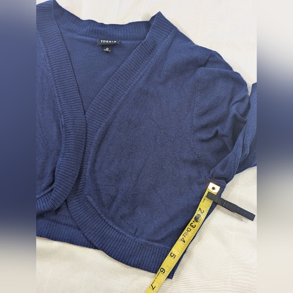 Torrid Open Front Shrug (Torrid 0) - Picture 6 of 9